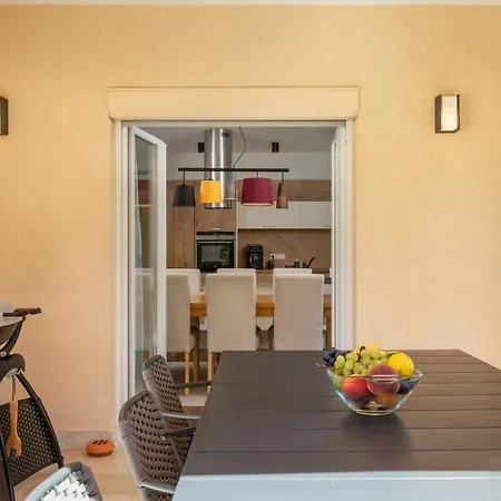 Casa Mateo